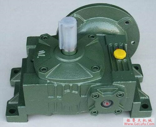 SWP型剖分轴承座十字轴式万向联轴机特点（JB/T3241-91）