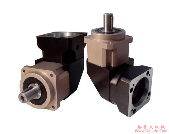 TRZP215、TRZP255、TRZP300、TRZP350、TRZP400、TRZP450、TRZP500、TRZP550、TRZP600、TRZP670、TRZP750、TRZP840、TRZP950、TRZP1070、型三环减速机外形及安装尺寸(图1)