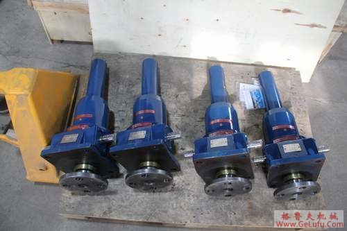 轮胎式安全联轴机简介