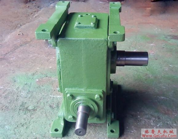 P系列平行轴斜齿轮减速机选型表（0.75kW）