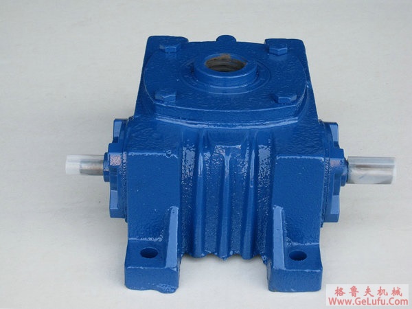 TC2、TC4、TC6、TC7、TC8、TC10、TC12、十字螺旋锥齿轮换向减速机安装尺寸(图1)