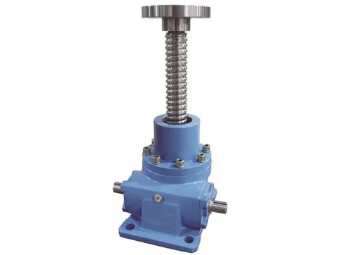 细心的维护是保证蜗轮减速机使用寿命的关键