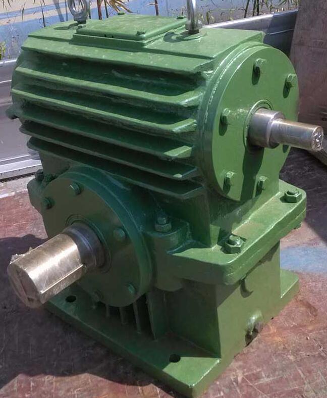 中桥减速机齿轮油多久换(图1)