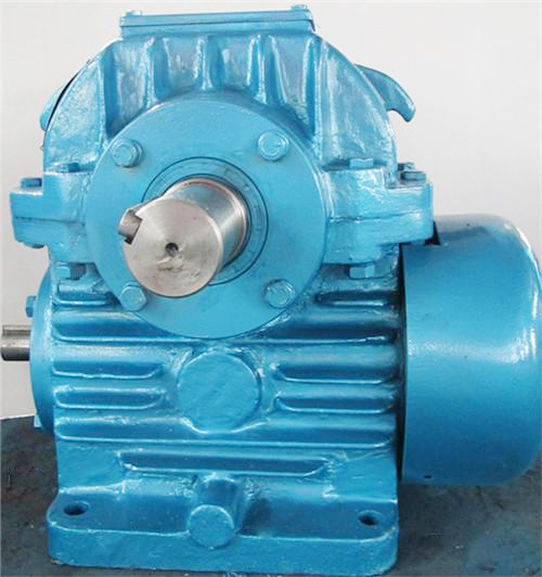 减速机 齿轮油多久换一次(图1)